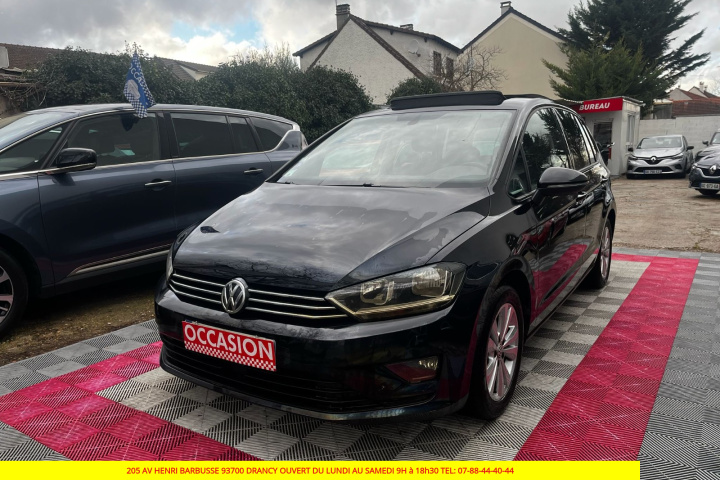 VOLKSWAGEN GOLF SPORTSVAN