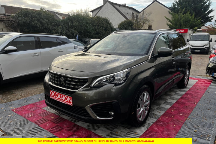 PEUGEOT 5008