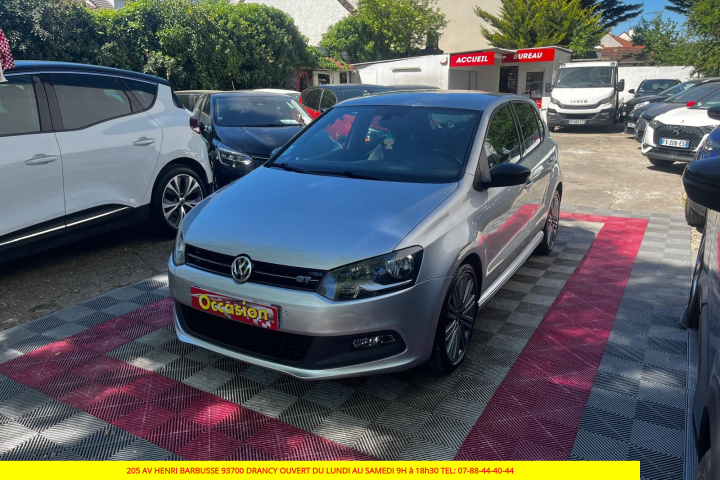 VOLKSWAGEN POLO