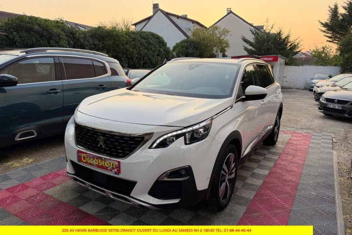 PEUGEOT 5008