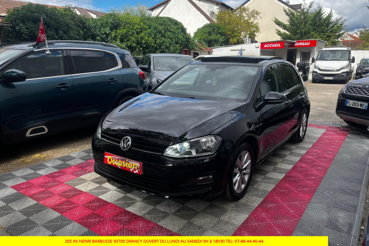 VOLKSWAGEN GOLF